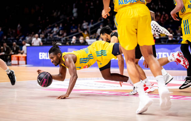 队战略上的 队战略上的